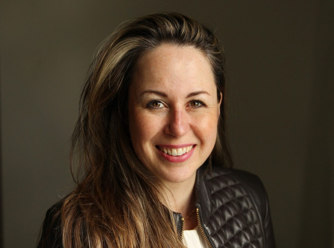 Achmea HR Directeur Nadine Beister Achmea HR Directeur Nadine Beister betrekt alle belanghebbende bij de introductie van het nieuwe pensioenstelstelsel