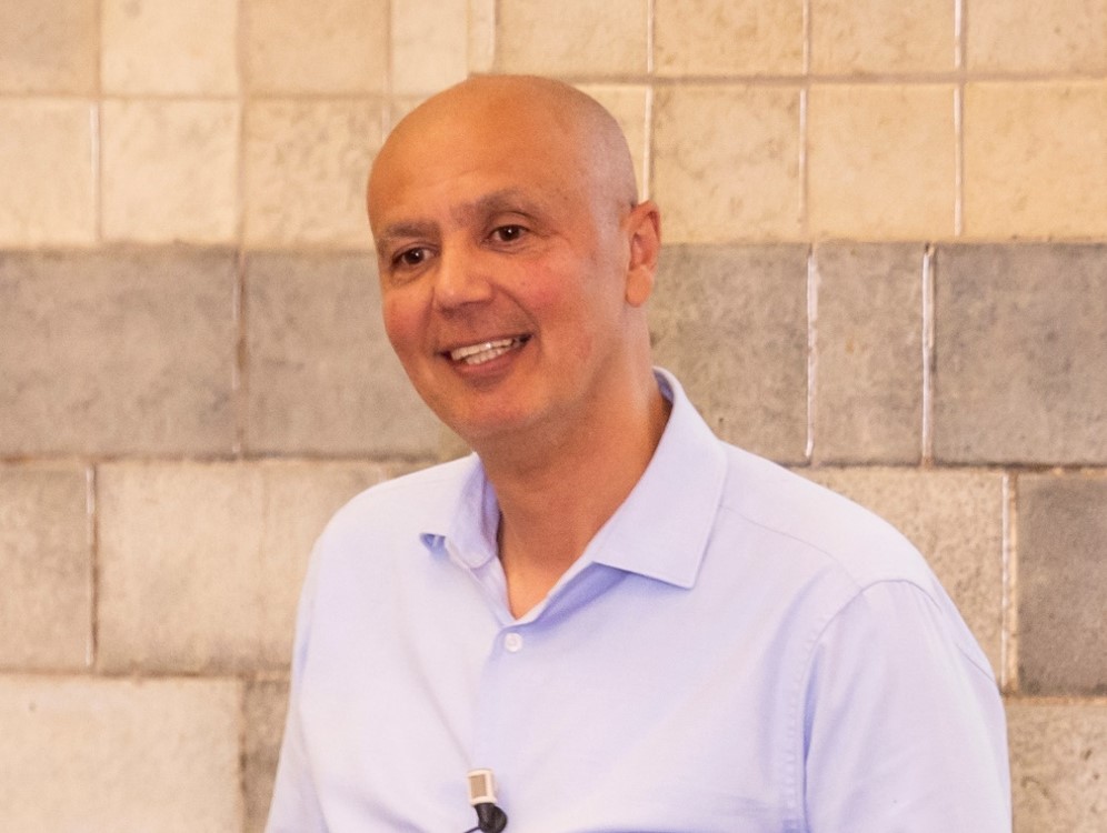 Albert Spencer, HR-directeur van Havenbedrijf Rotterdam, foto bij artikel over Duurzaam Werkgeverschap & AI over medewerkers meenemen in AI-revolutie